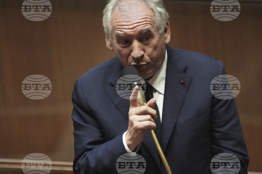 Франсоа Байру официално подаде оставка като министър-председател на Франция