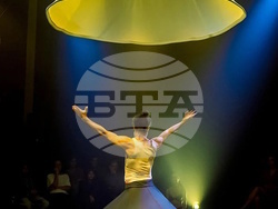 Танцовите артисти Зия Азази и Марион Крамп представят в София спектакъла „Pietà 2.0“, снимка – „Топлоцентрала“