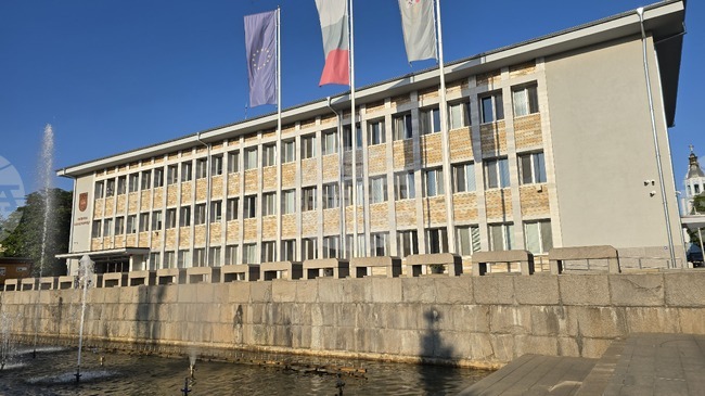 Община Панагюрище получава финансиране за фотоволтаици и електромобил по проект на Министерството на труда и социалната политика