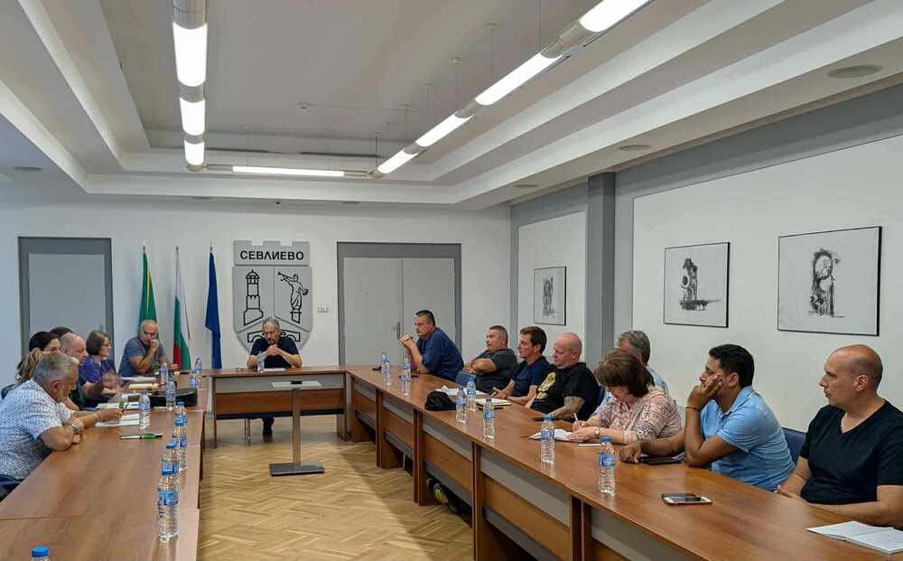 В Севлиево обсъдиха мерки за защита на гражданите във връзка с навлизането на мечки в населените места в общината