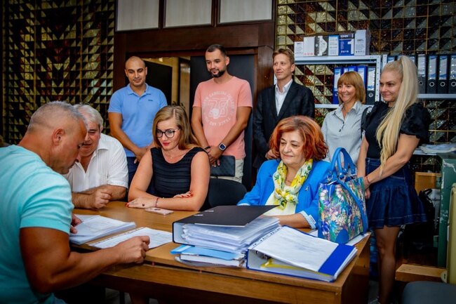 „Продължаваме промяната – Демократична България“ регистрира листата си с кандидати за общински съветници в Пазарджик