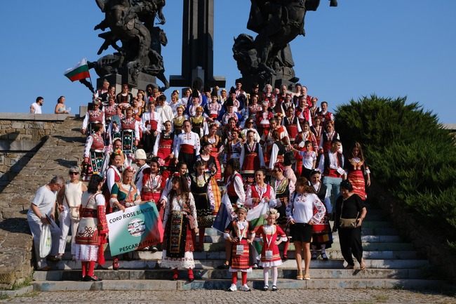 Асоциацията на българските фолклорни състави в чужбина: Заедно сме по-силни, заедно сме България