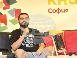 „Алея на книгата” - Емил Минчев - „Мрак“