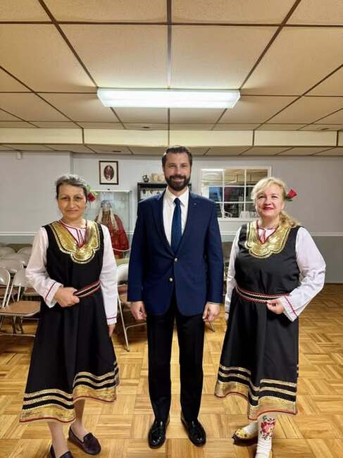 Българската общност в Индианаполис отбеляза 140 години от Съединението на България с вълнуваща театрална постановка по разкази на Чудомир