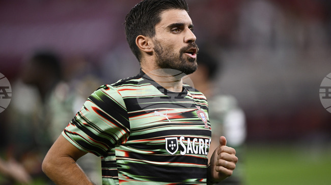 В Реал Мадрид вярват, че Рубен Невеш би било добро попълнение за халфовата линия на тима