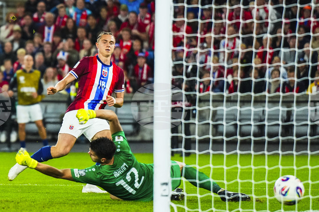 Cелекционерът на националния отбор по футбол на Молдова подаде оставка след 11-те гола от Норвегия