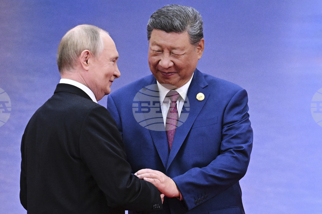 Путин поздрави Си Цзипин за 76-ата годишнина от основаването на Китайската народна република