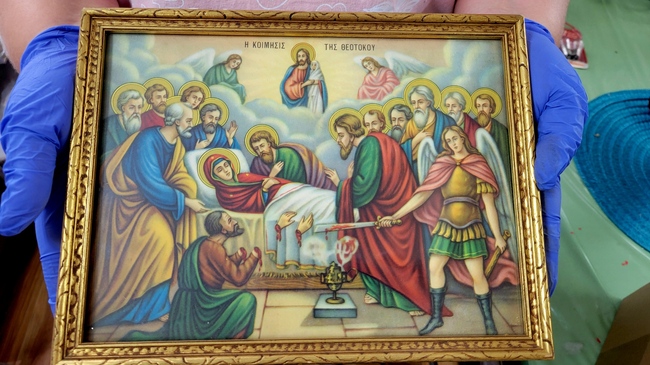 Икона, която изобразява Успението на Пресвета Богородица, бе открита в църквата „Света Троица“ в Мадисън, Илинойс