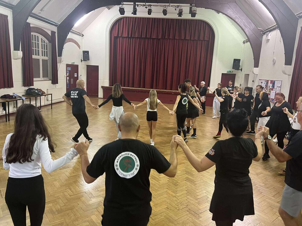 Открихме танцовия сезон с Фолклорен фитнес „Приятели“ в Лондон, благодаря за емоцията и настроението, посочи хореографът Наталия Кирилова