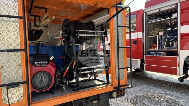 Осем души са пострадали, а петима са в неизвестност след пожар в завод за храни в Гърция