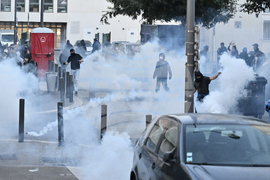 APTOPIX France Block Everything