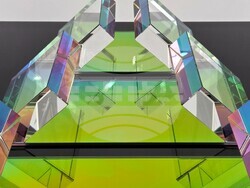 Близо 200 произведения на автори от 50 държави ще участват в Международното биенале на стъклото в София. Снимка: Националната галерия