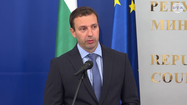 Чест е да обявим втория випуск на общата програма на Факултета по математика и информатика и на INSAIT, каза инж. Борислав Петров