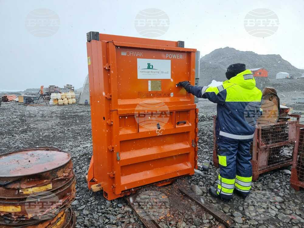 Ден 61 - Остров Ливингстън - разчистване на скрап