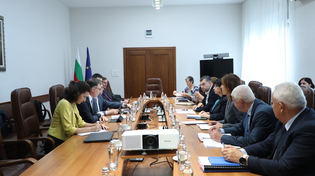 С откриваща среща с министъра на финансите Теменужка Петкова започна редовната годишна мисия на МВФ в България