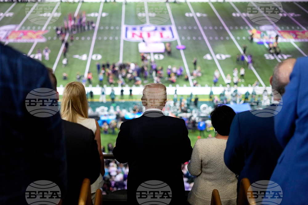 Американският президент Доналд Тръмп иска стадион в столицата Вашингтон да бъде кръстен на него