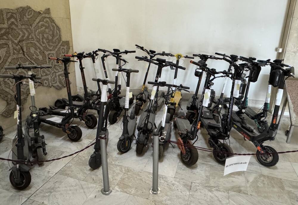 Община Стара Загора стартира процедура по връщане на задържаните електрически тротинетки, засиленият контрол остава