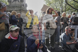 France Block Everything