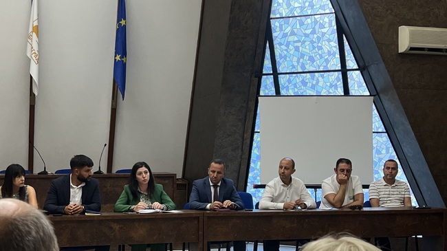 ОА Благоевград: По инициатива на областния управител се проведе работна среща с председателите на общински съвети в областта за въвеждане на изцяло електронен вътрешен документооборот в администрациите