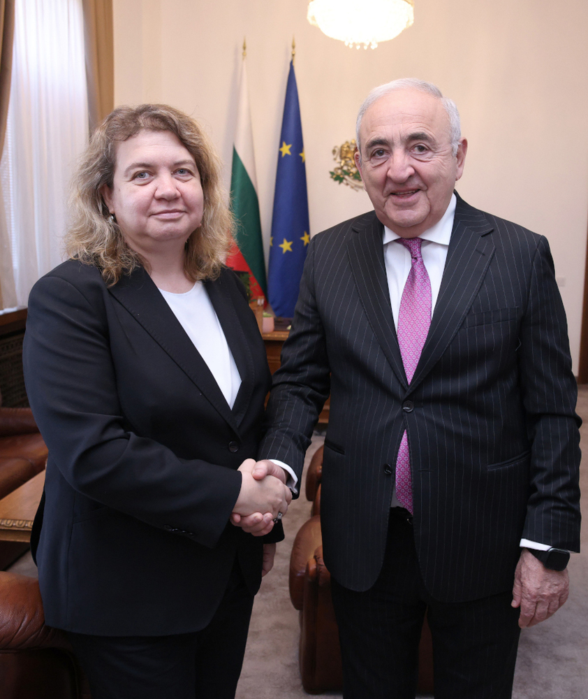 Председателят на Народното събрание Наталия Киселова се срещна с генералния секретар на ПАЧИС Асаф Хаджиев