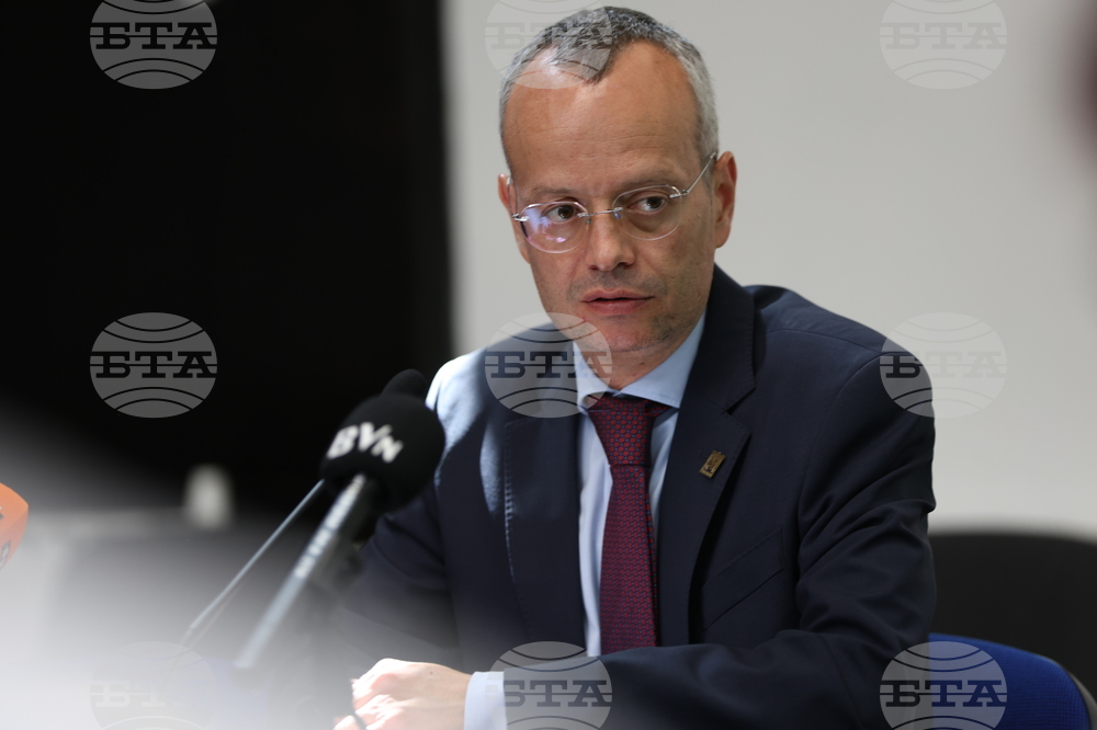 Приемането на еврото е втората изключително важна стъпка след влизането ни в Шенген, каза кметът на Община Благоевград Методи Байкушев