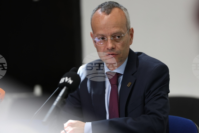 Приемането на еврото е втората изключително важна стъпка след влизането ни в Шенген, каза кметът на Община Благоевград Методи Байкушев