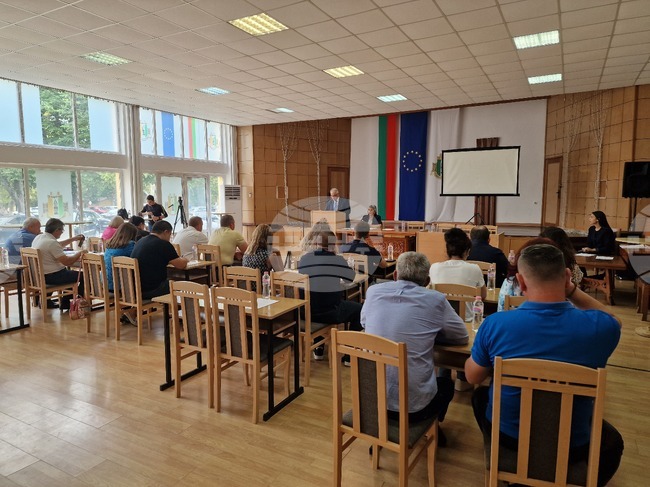 В училища в Община Кубрат ще бъдат сформирани няколко маломерни и слети паралелки