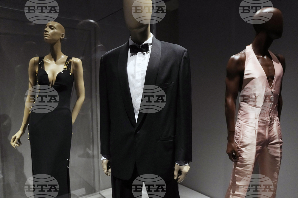 "Dress, Dreams and Desire: Fashion and Psychoanalysis" Press Preview