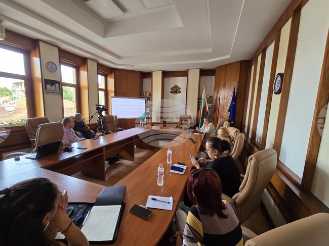 Абитуриент е изработил лого на Регионално управление на образованието във Враца