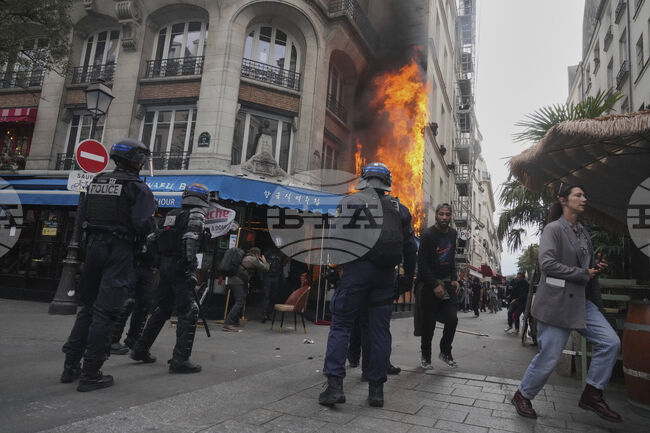 Пожар избухна в парижки ресторант в хода на протестите във Франция под наслов "Да блокираме всичко"