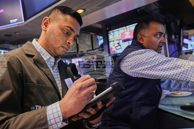 Предимно с растеж се движат индексите на Уолстрийт след данните за производствените цени в САЩ