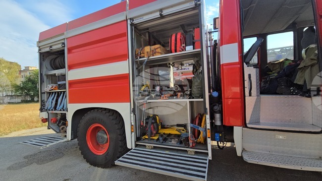 Общо 43 пожара са потушени в страната през изминалото денонощие, двама души са пострадали