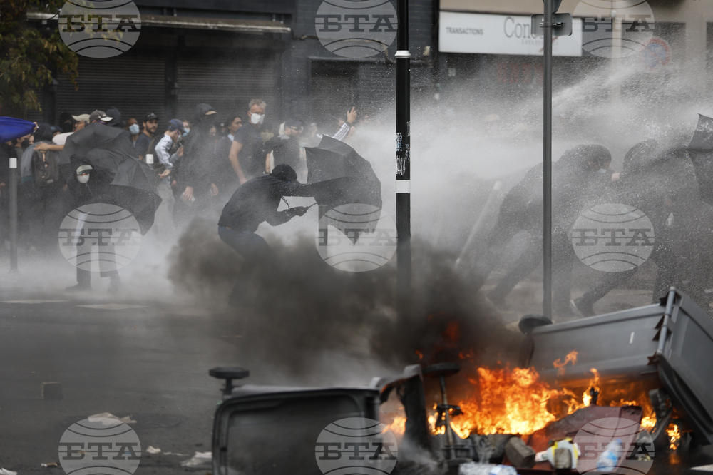 Френската полиция арестува 295 протестиращи в деня, в който новият премиер на Макрон встъпи в длъжност