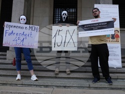 София - „Училището не е църква, нито джамия!“- протест