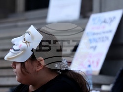 София - „Училището не е църква, нито джамия!“- протест