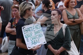 София - „Училището не е църква, нито джамия!“- протест