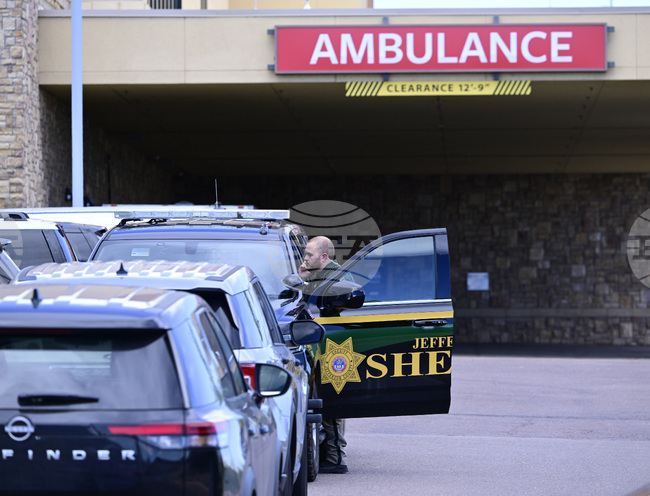 Стрелба в гимназия в САЩ; двама ученици са ранени, стрелецът е мъртъв