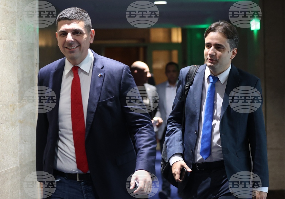 "Да, България" настоява вътрешният министър да изиска информацията за хода на разследването за палежите на камиони за отпадъци в София