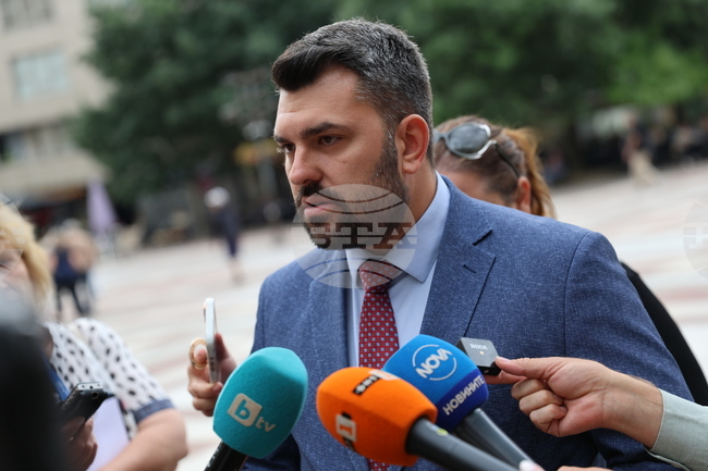 Задействането на член 4 от Договора за НАТО не означава въвличане във война, посочи министър Георг Георгиев