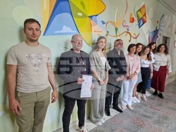 Велико Търново -  Средно училище „Емилиян Станев“ - стенопис - откриване