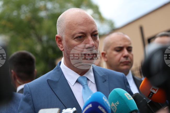 Bulgarian Politicians Offer Further Comments on Russian Drone Incursion into Polish Airspace