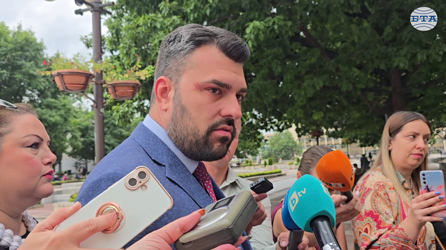 Задействането на член 4 от Договора за НАТО не означава въвличане във война, посочи министър Георг Георгиев