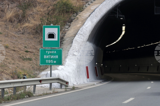 Тунел "Големо Бучино" е бил без осветление в продължение на 26 минути днес, съобщи ЕРМ Запад