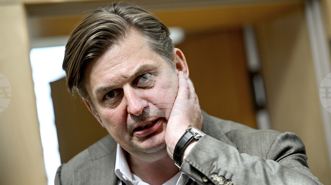 Нови претърсвания във връзка с разследването по случая с германския евродепутат Максимилиан Кра, заподозрян в приемането на подкуп от Китай