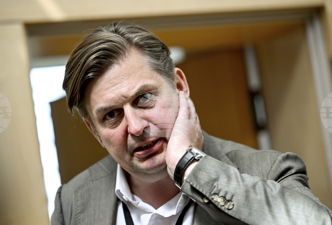 Нови претърсвания във връзка с разследването по случая с германския евродепутат Максимилиан Кра, заподозрян в приемането на подкуп от Китай