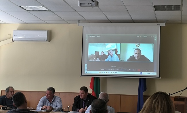  Областна администрация Добрич: Подготовката в областта за първия учебен ден обсъди Областна комисия по безопасност на движението 