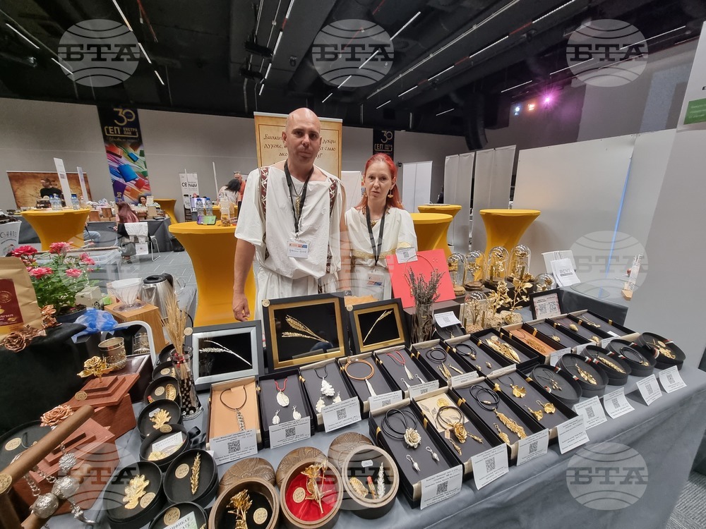 За втора година изложението "Подаръци и сувенири" в Бизнес център Велико Търново събра 27 български фирми, които показаха нови технологии