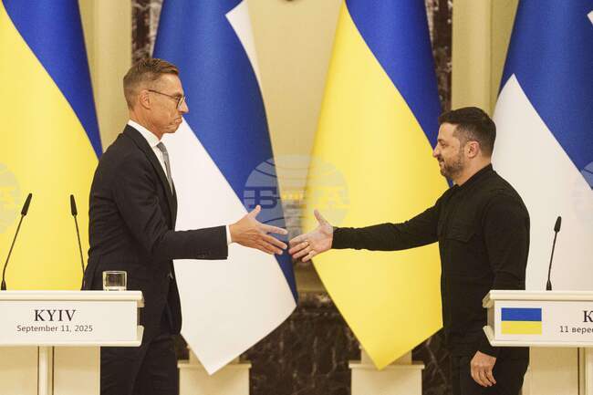 Володимир Зеленски обсъди противовъздушната отбрана на Украйна с финландския президент