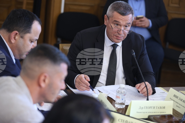 Министерството на земеделието и храните все още не е получило средства за капитализация на "Напоителни системи", съобщи министър Тахов