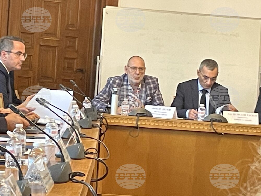 Философията на промените в Закона за туризма е защитата на потребителите, каза депутатът Любен Дилов